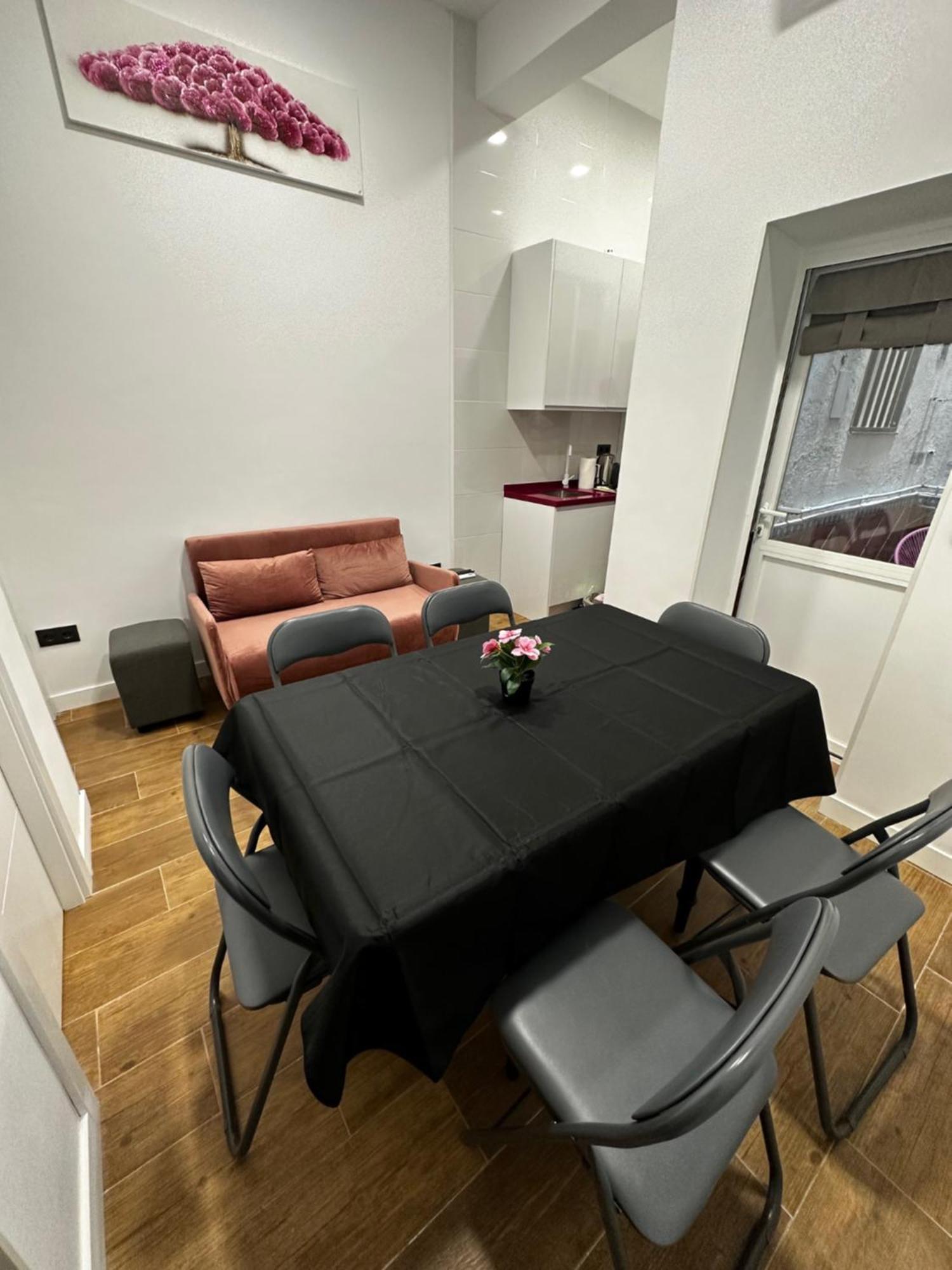 Love Fuencarral Apartment Madrid Exterior photo
